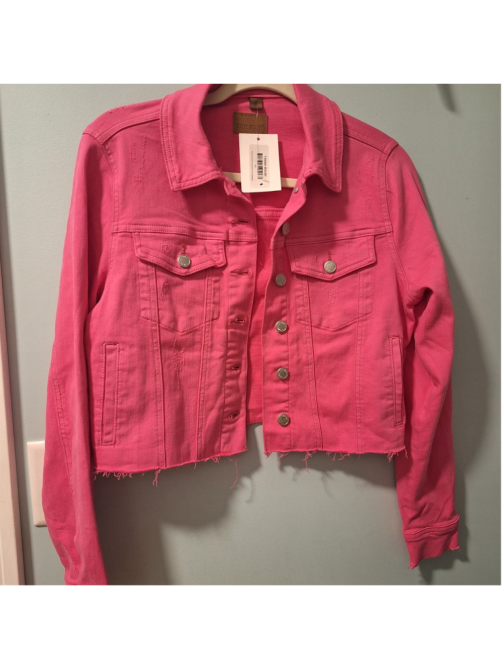 JUDY BLUE Denim Jacket Hot Pink Cropped Trucker Frayed Raw Hem Womens SMALL NEW